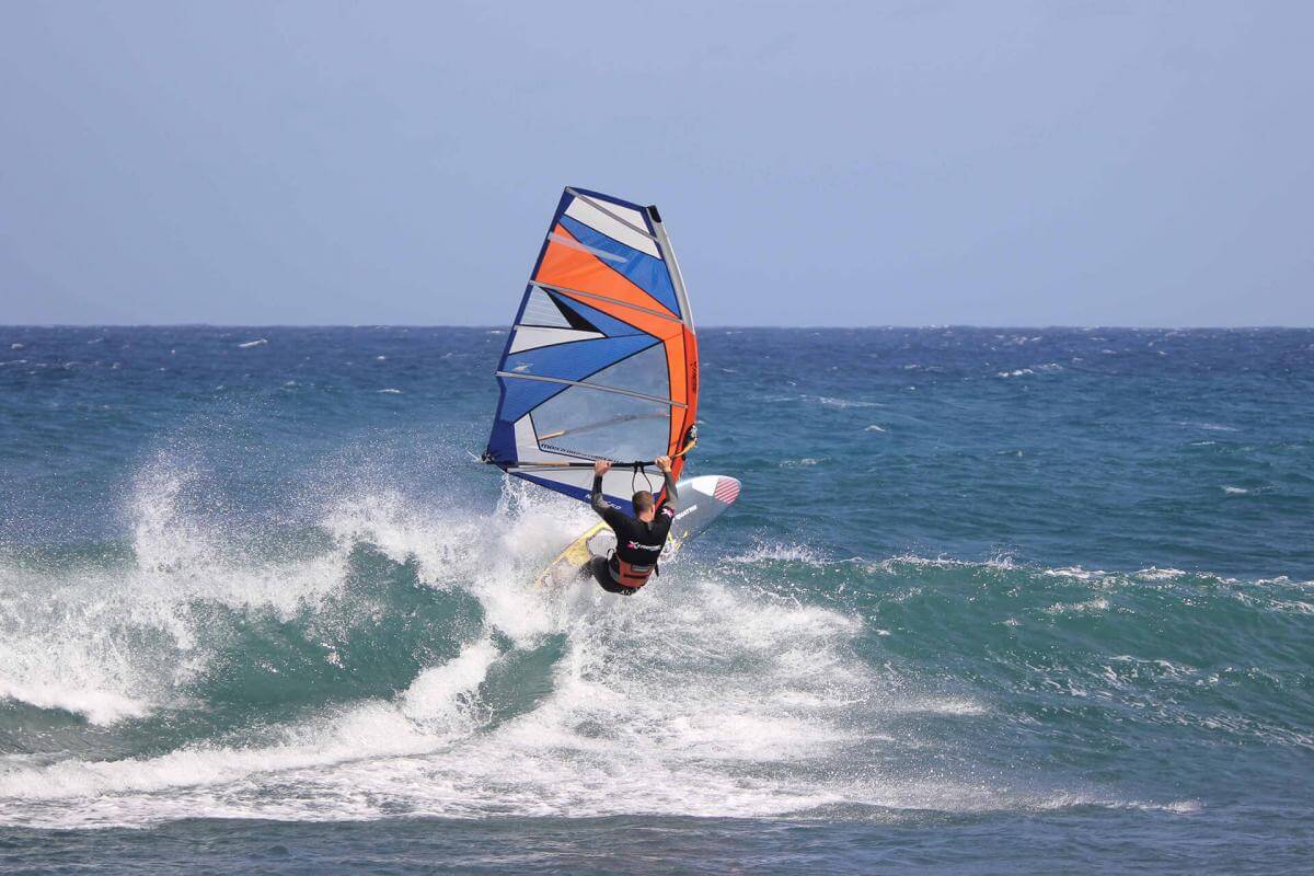 Windsurf en Las Cucharas Spots de windsurf de Lanzarote