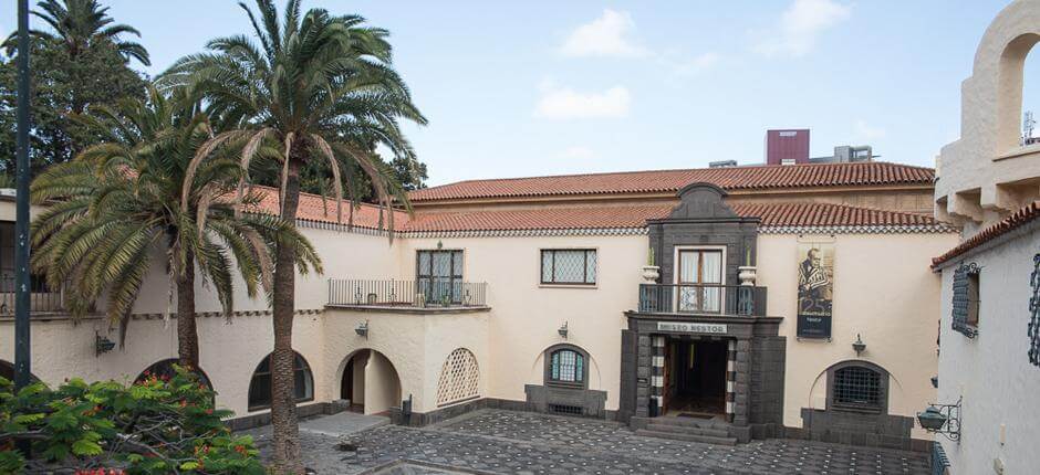 Pueblo Canario, turistattraksjoner på Gran Canaria