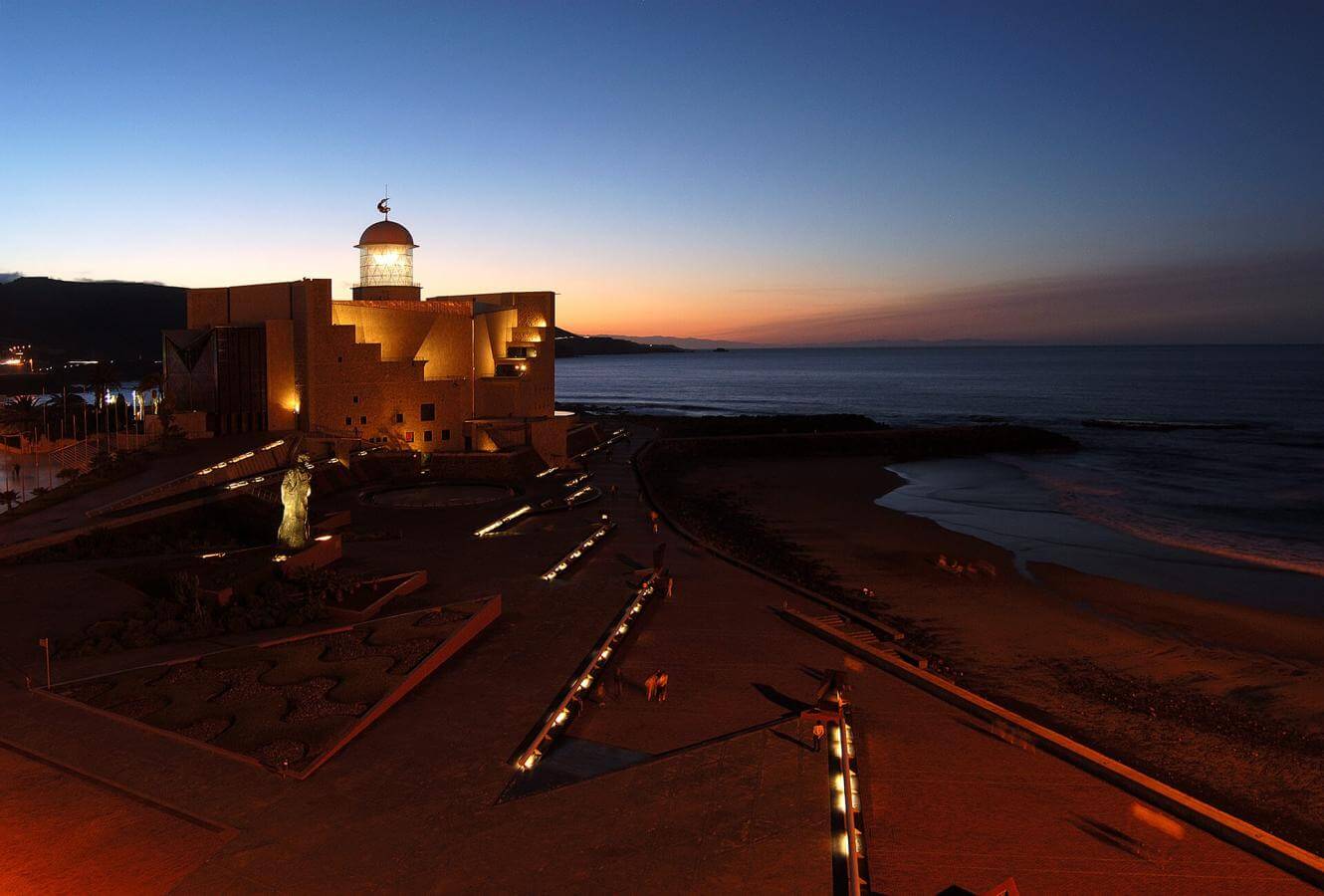 Paseo a pie desde el Puerto de Las Palmas a la Playa de Las Canteras - galeria4