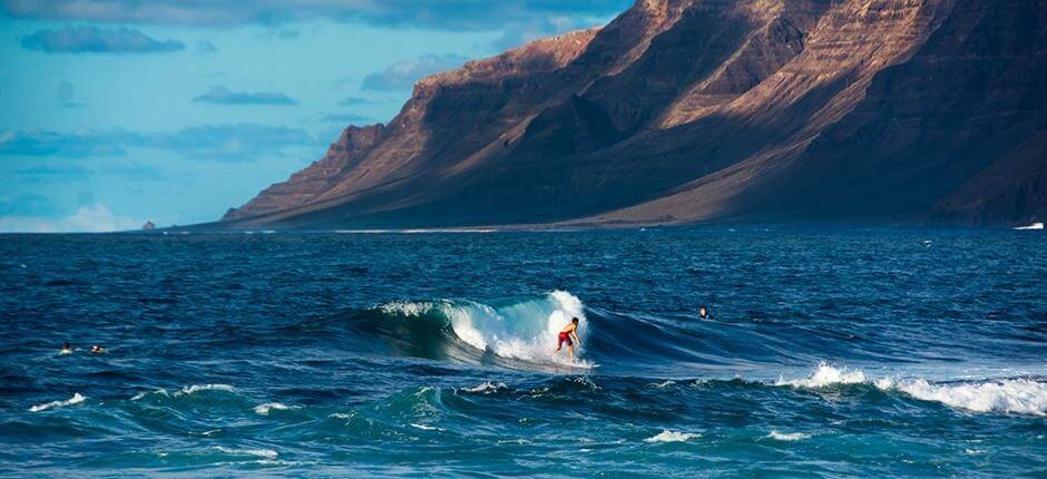 Surfing på venstrebølgen i San Juan + Surfesteder på Lanzarote  