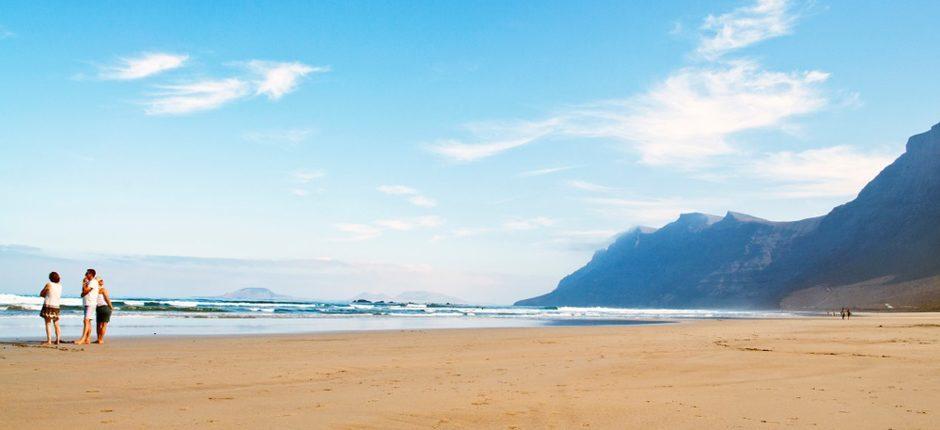 Famara-stranden – Populære strender på Lanzarote