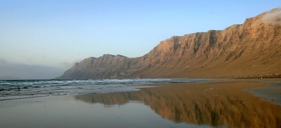 Famara-stranden – Populære strender på Lanzarote