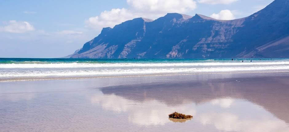 Kitesurfing på Famara-stranden + Kitesurfingsteder på Lanzarote